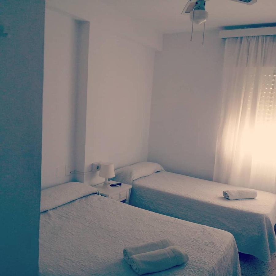 Hostal La Parada Hotel Huelva Buitenkant foto
