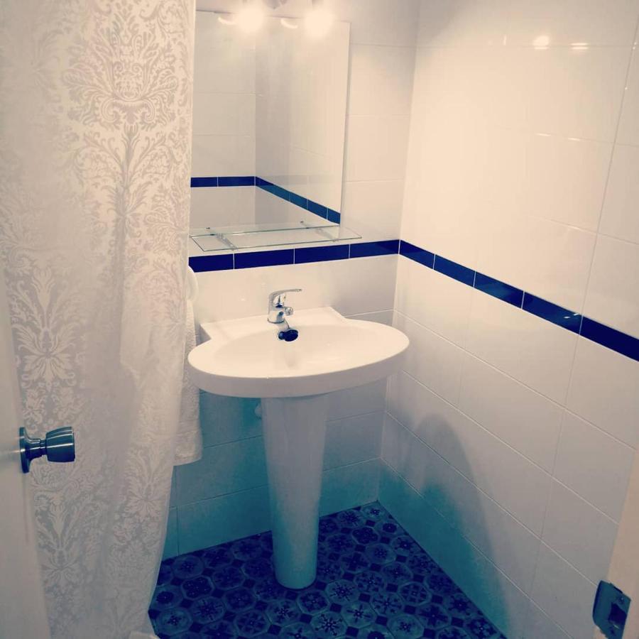 Hostal La Parada Hotel Huelva Buitenkant foto